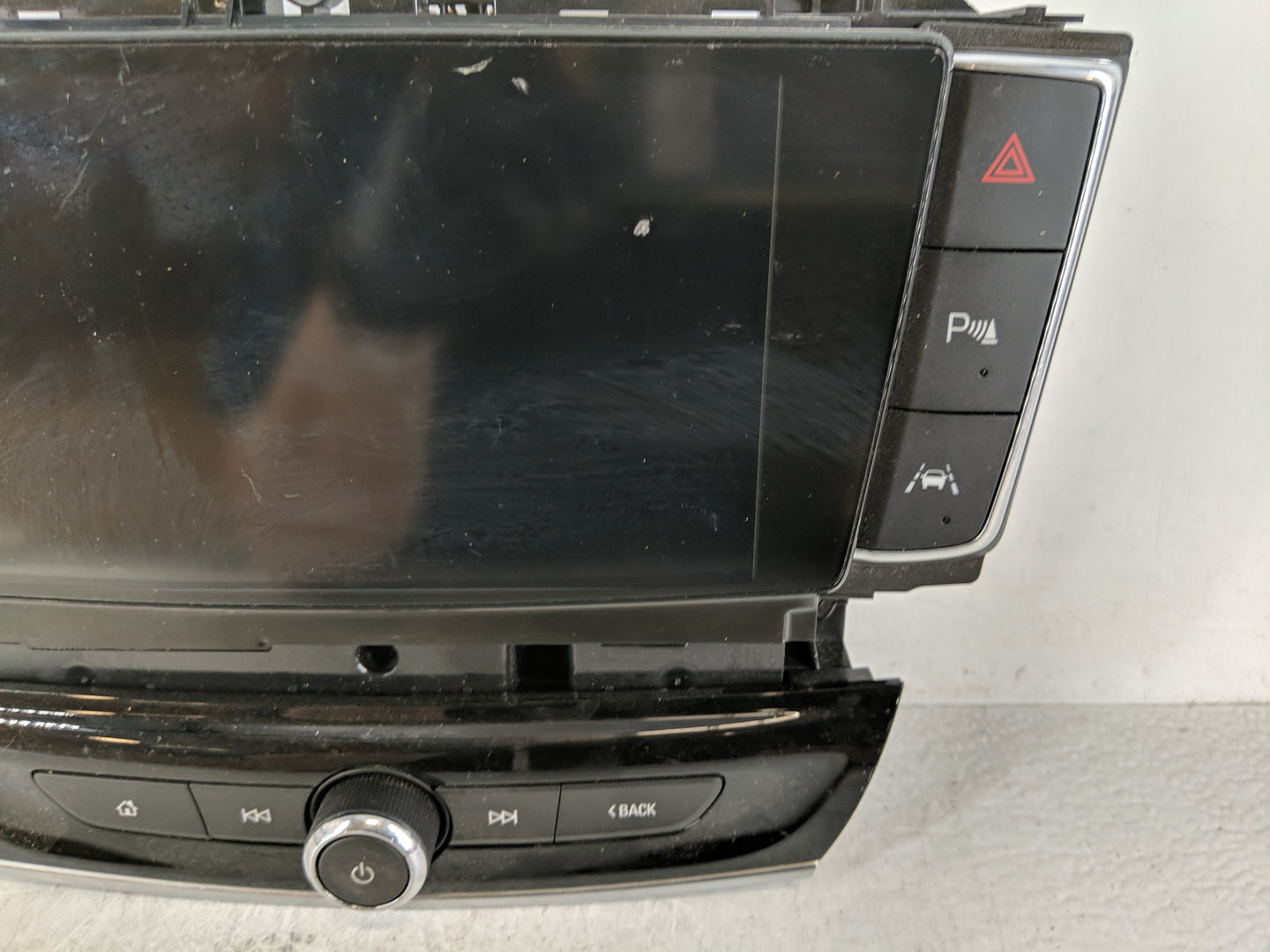 2020 Buick Enclave Radio AM FM Cd Player Receiver Replacement P/N:84713905 Fits OEM Used Auto Parts - Oemusedautoparts1.com