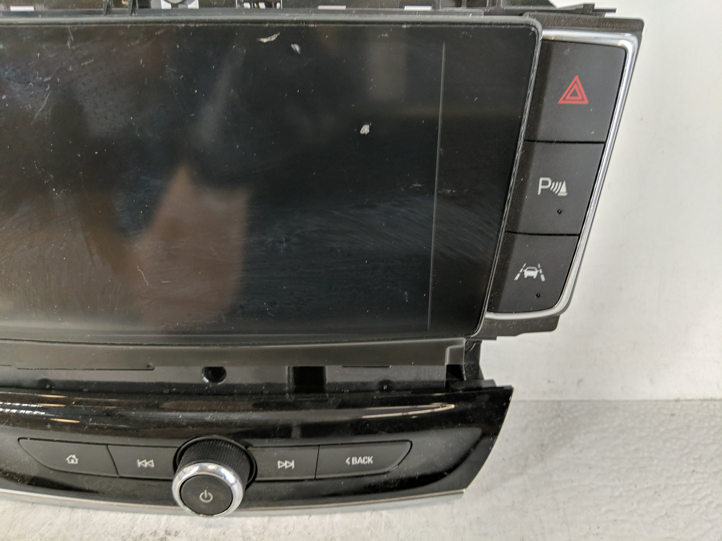 2020 Buick Enclave Radio AM FM Cd Player Receiver Replacement P/N:84713905 Fits OEM Used Auto Parts - Oemusedautoparts1.com