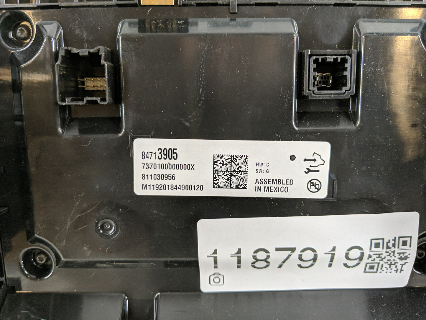 2020 Buick Enclave Radio AM FM Cd Player Receiver Replacement P/N:84713905 Fits OEM Used Auto Parts - Oemusedautoparts1.com