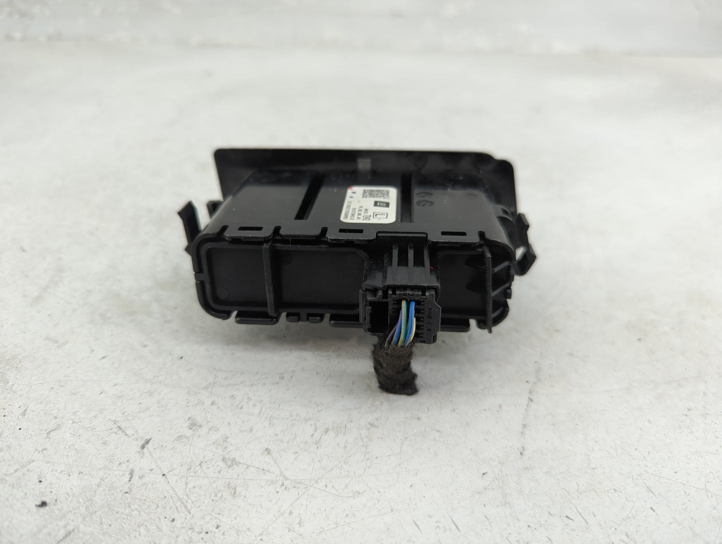 2020 Buick Enclave Radio AM FM Cd Player Receiver Replacement P/N:815734512 84317243 Fits OEM Used Auto Parts - Oemusedautop