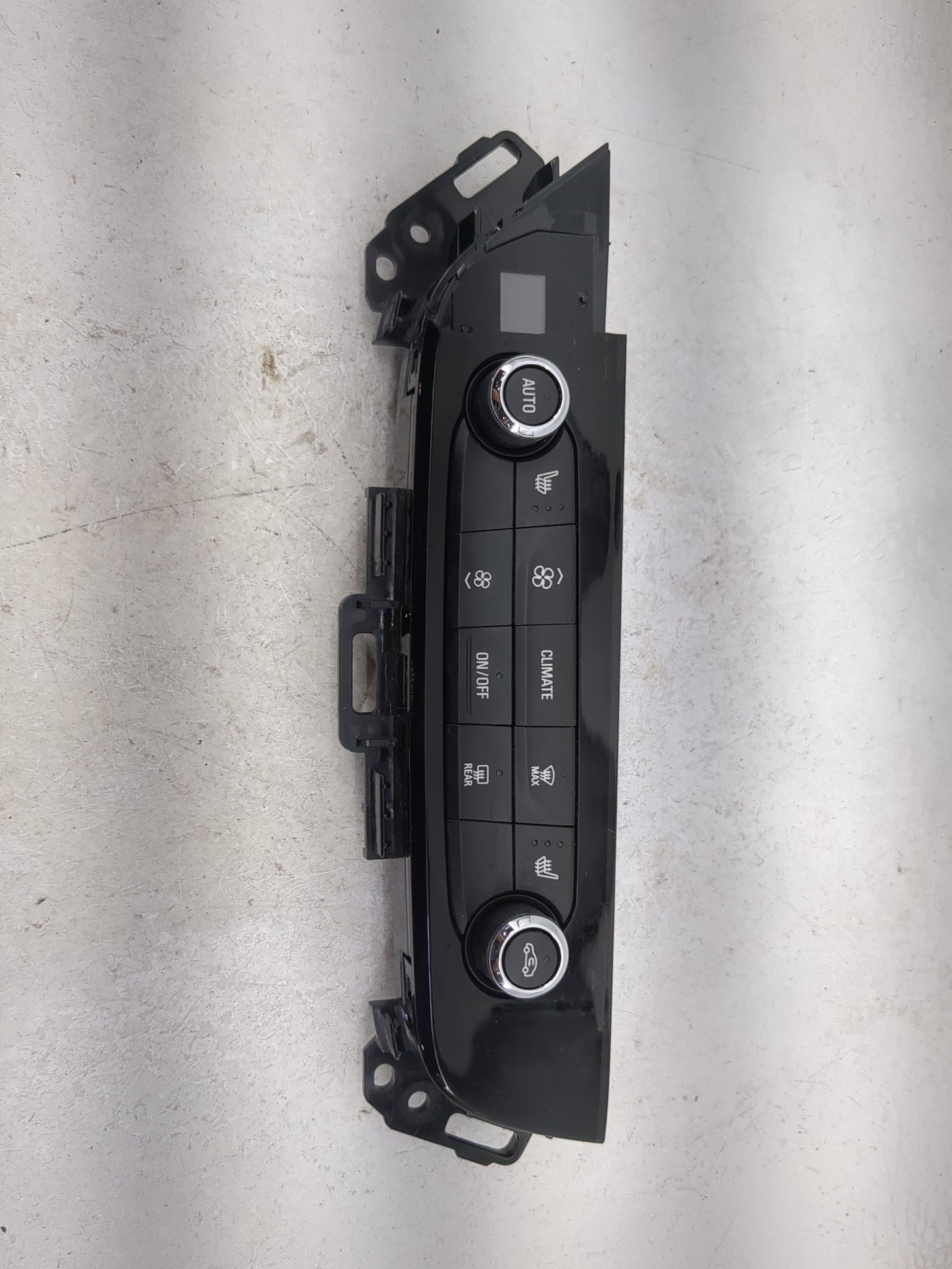 2018-2020 Buick Enclave Climate Control Module Temperature AC/Heater Replacement P/N:84497455 7370200000000X Fits OEM Used A