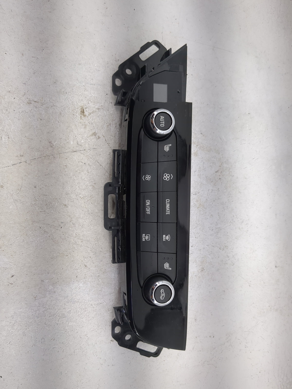 2018-2020 Buick Enclave Climate Control Module Temperature AC/Heater Replacement P/N:84497455 7370200000000X Fits OEM Used A