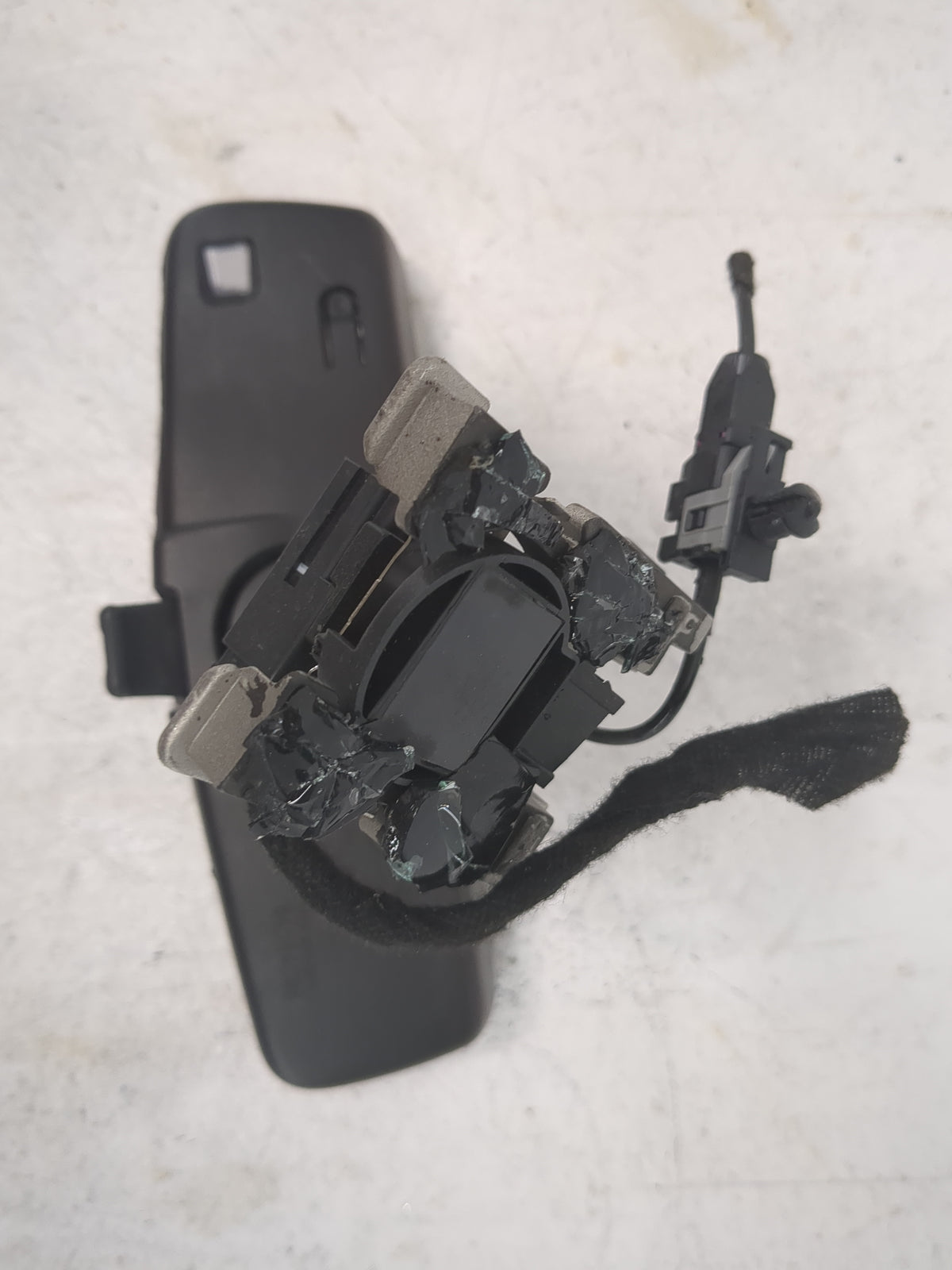 2018-2020 Buick Enclave Interior Rear View Mirror Replacement OEM P/N:E13 049669 GNTX-1480 Fits OEM Used Auto Parts - Oemuse