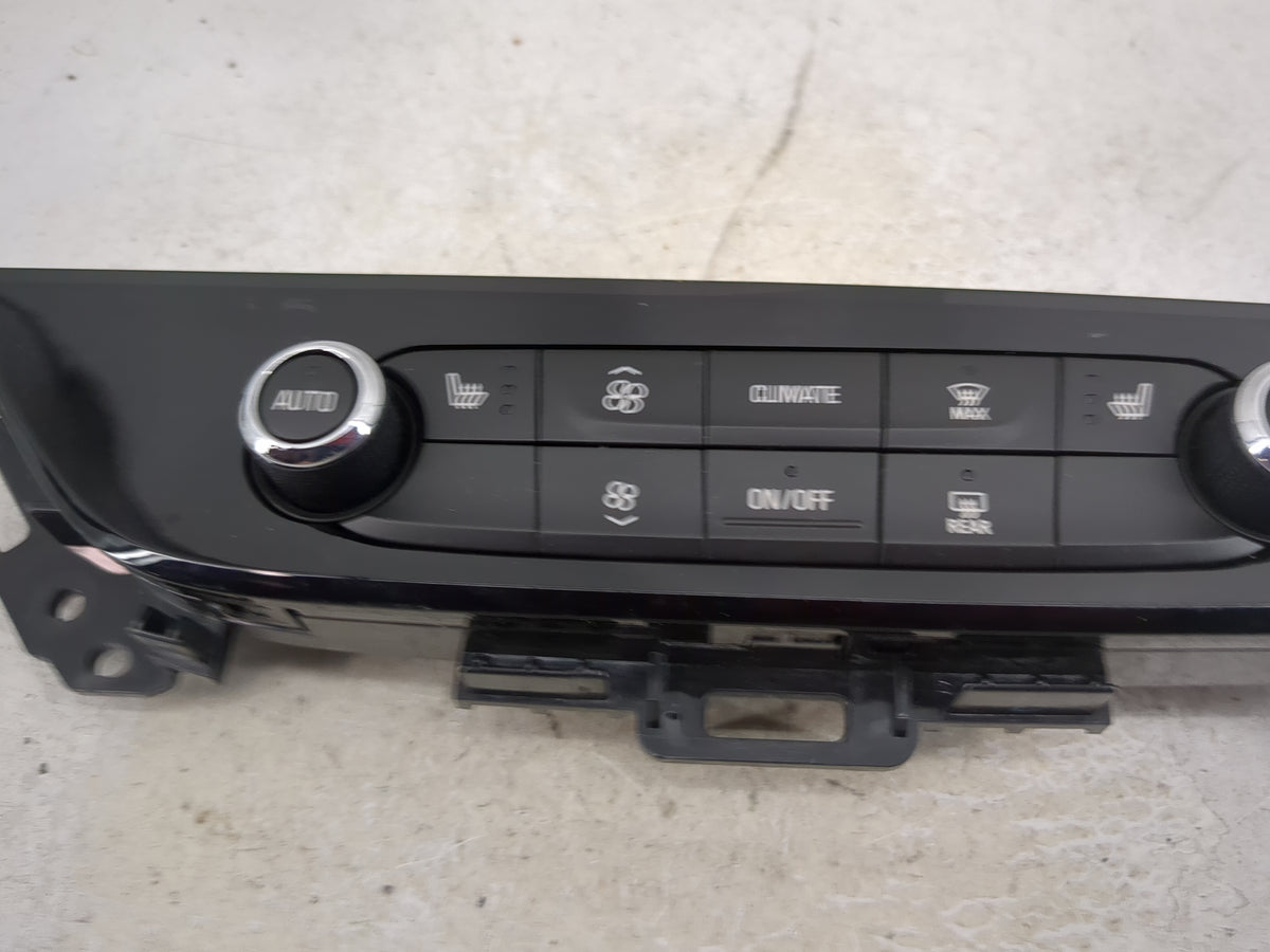 2018-2020 Buick Enclave Climate Control Module Temperature AC/Heater Replacement P/N:84497455 7370200000000X Fits OEM Used A