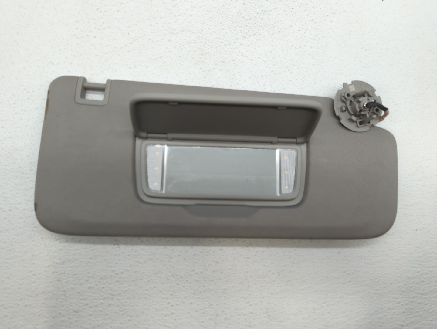 2018 Buick Enclave Sun Visor Shade Replacement Passenger Right Mirror Fits OEM Used Auto Parts - Oemusedautoparts1.com