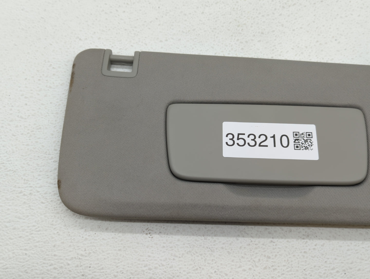 2018 Buick Enclave Sun Visor Shade Replacement Passenger Right Mirror Fits OEM Used Auto Parts - Oemusedautoparts1.com