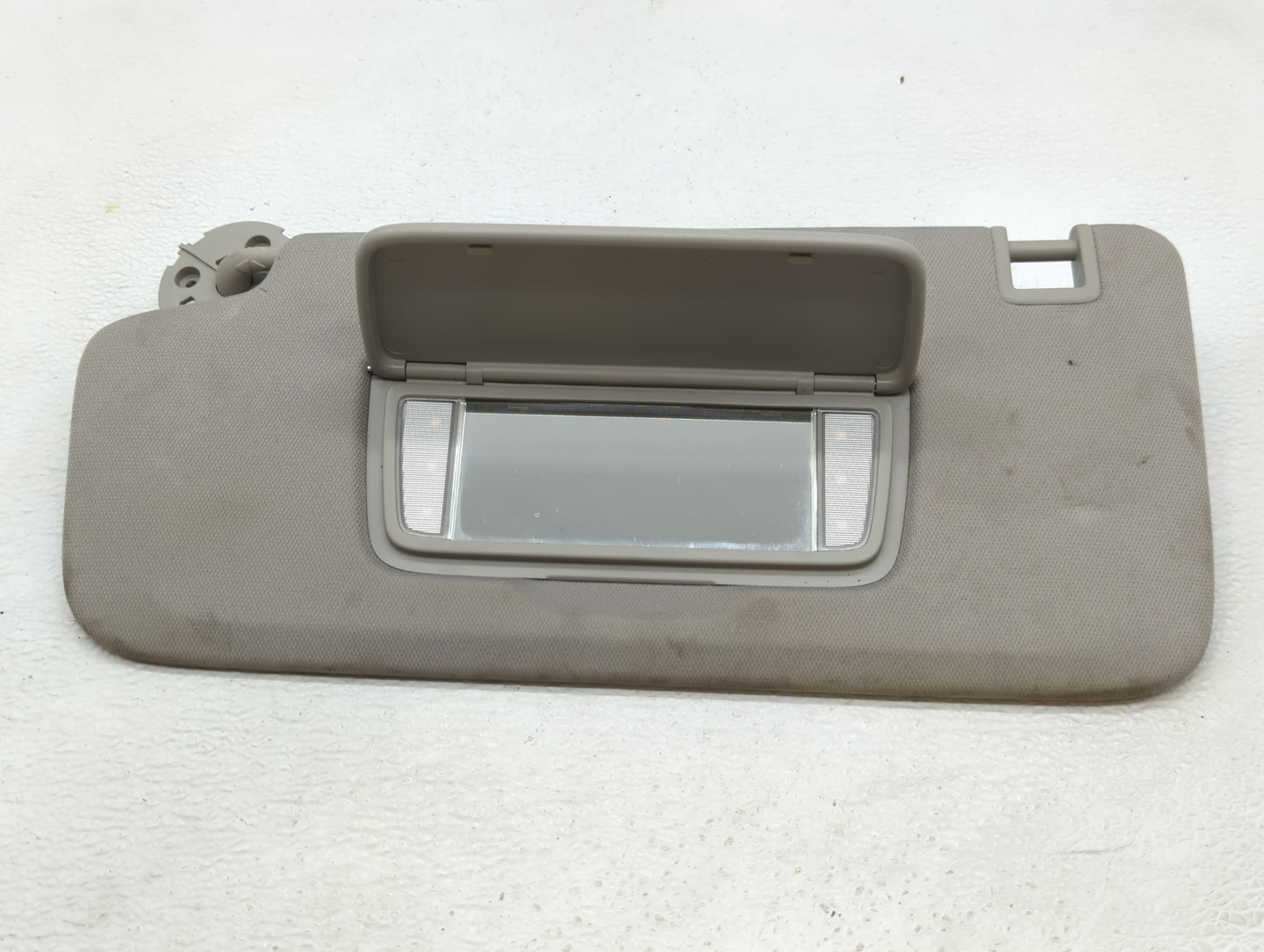 2018-2020 Buick Enclave Sun Visor Shade Replacement Driver Left Mirror Fits Fits 2018 2019 2020 OEM Used Auto Parts - Oemuse