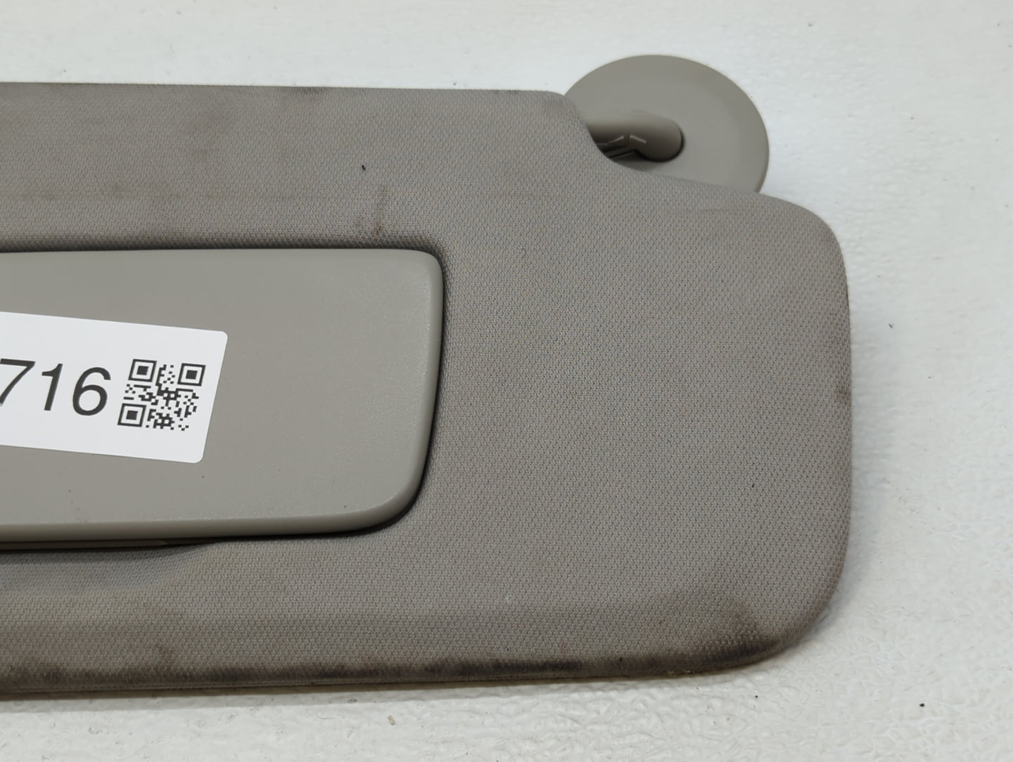 2018-2020 Buick Enclave Sun Visor Shade Replacement Passenger Right Mirror Fits Fits 2018 2019 2020 OEM Used Auto Parts - Oe