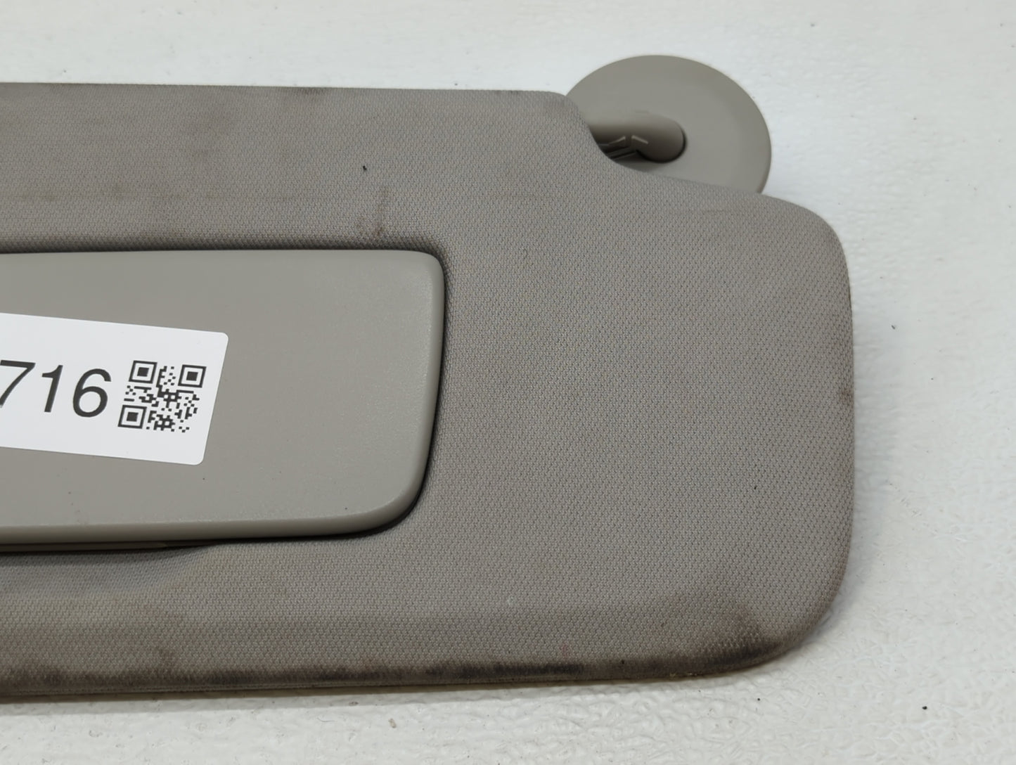 2018-2020 Buick Enclave Sun Visor Shade Replacement Passenger Right Mirror Fits Fits 2018 2019 2020 OEM Used Auto Parts - Oe