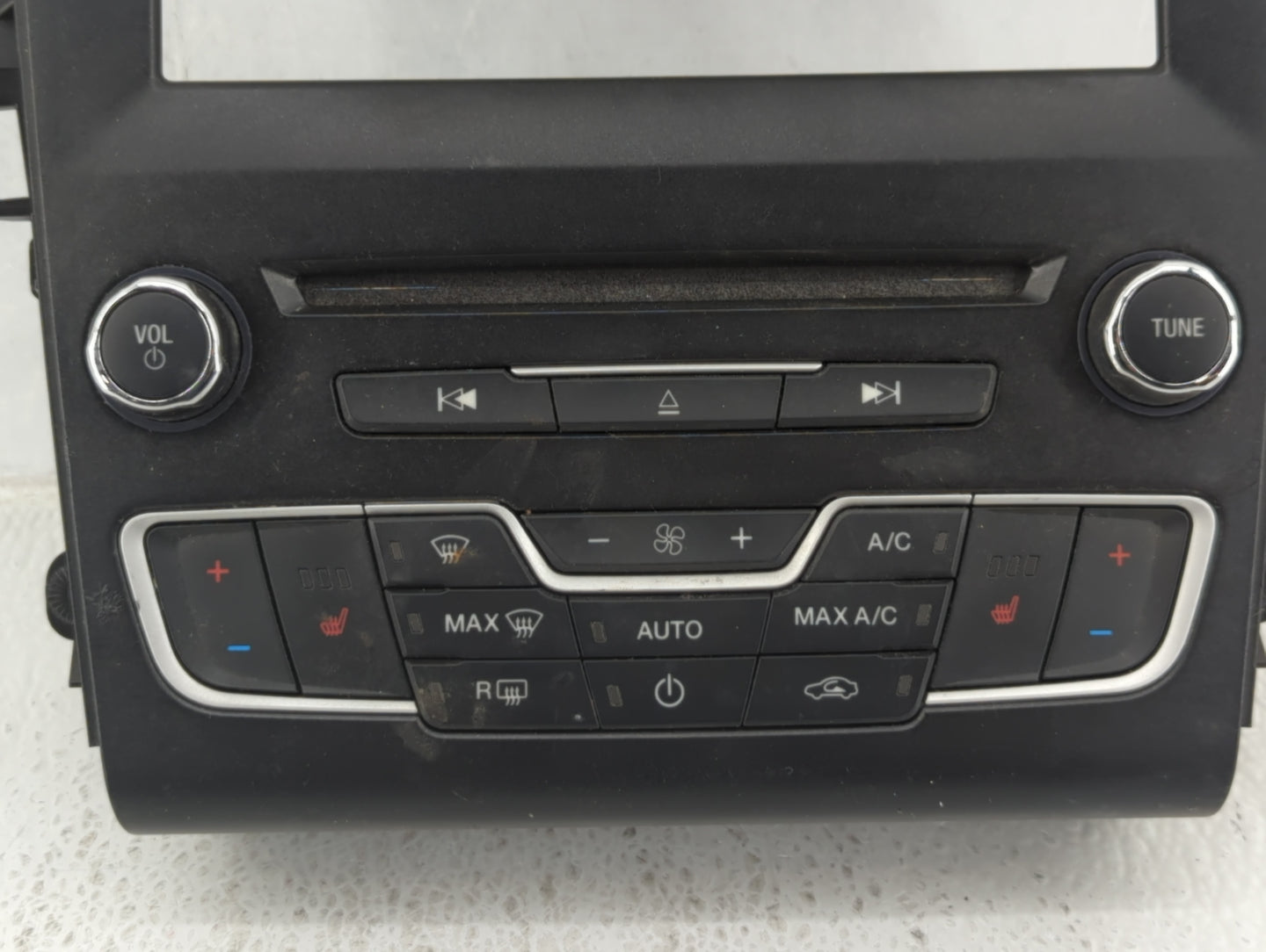 2020 Buick Enclave Radio AM FM Cd Player Receiver Replacement P/N:HS7T-18E245-CHC Fits OEM Used Auto Parts - Oemusedautopart