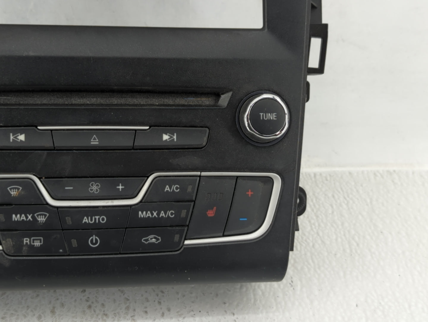 2020 Buick Enclave Radio AM FM Cd Player Receiver Replacement P/N:HS7T-18E245-CHC Fits OEM Used Auto Parts - Oemusedautopart