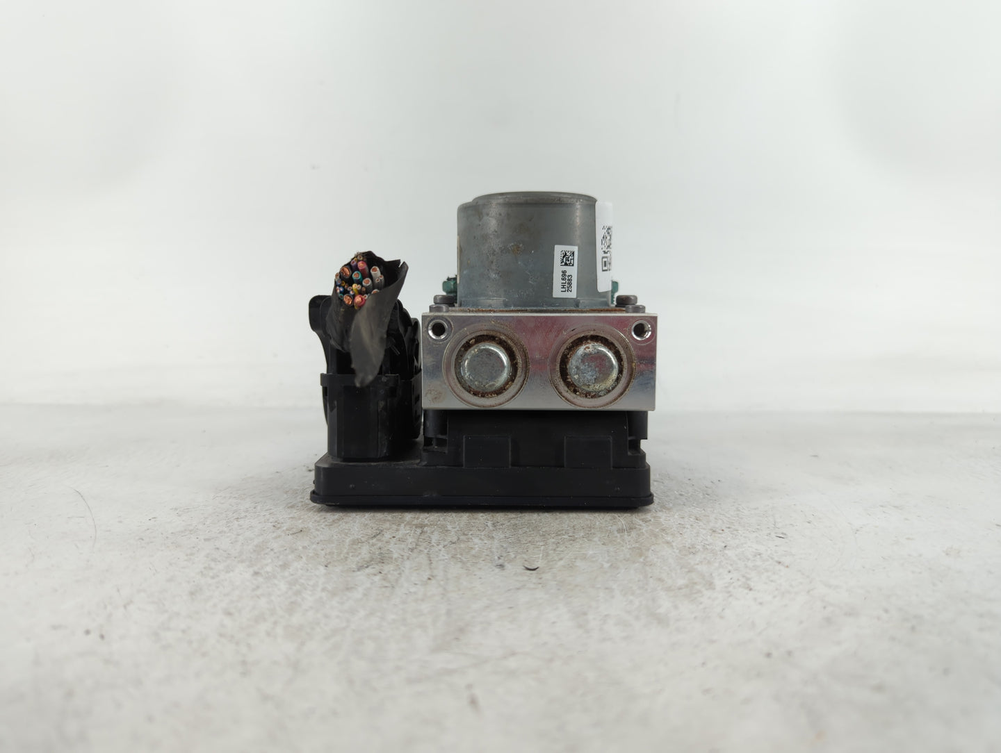 2019-2020 Buick Enclave ABS Pump Control Module Replacement P/N:84738978 Fits Fits 2019 2020 2021 2022 OEM Used Auto Parts -