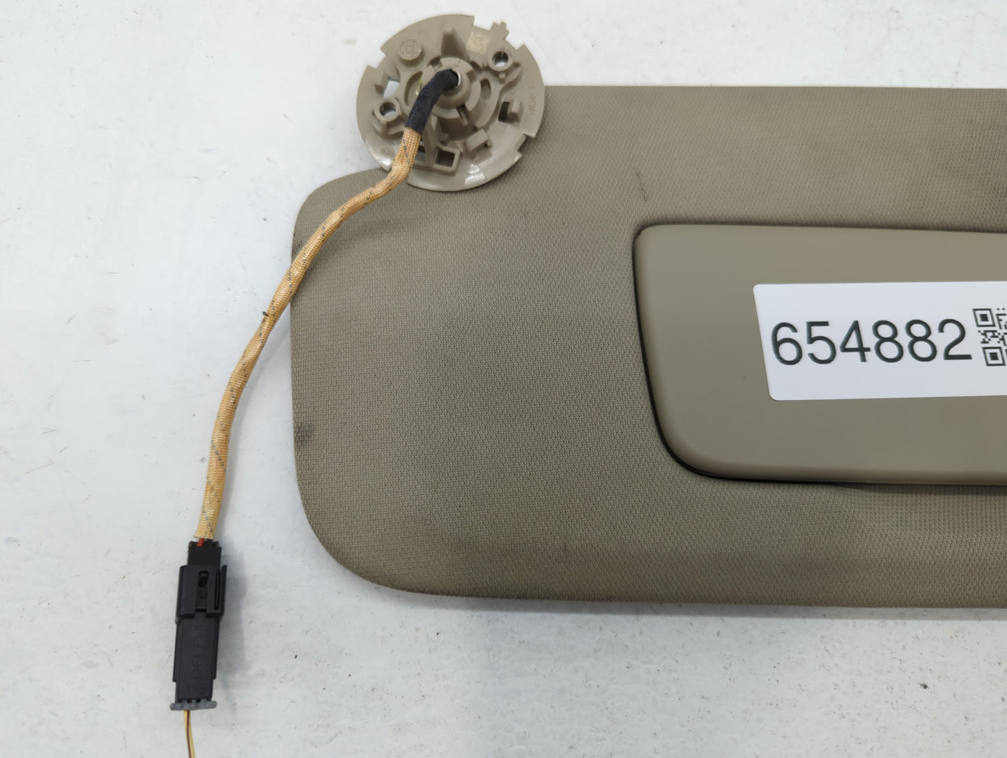 2018-2020 Buick Enclave Sun Visor Shade Replacement Driver Left Mirror Fits Fits 2018 2019 2020 OEM Used Auto Parts - Oemuse