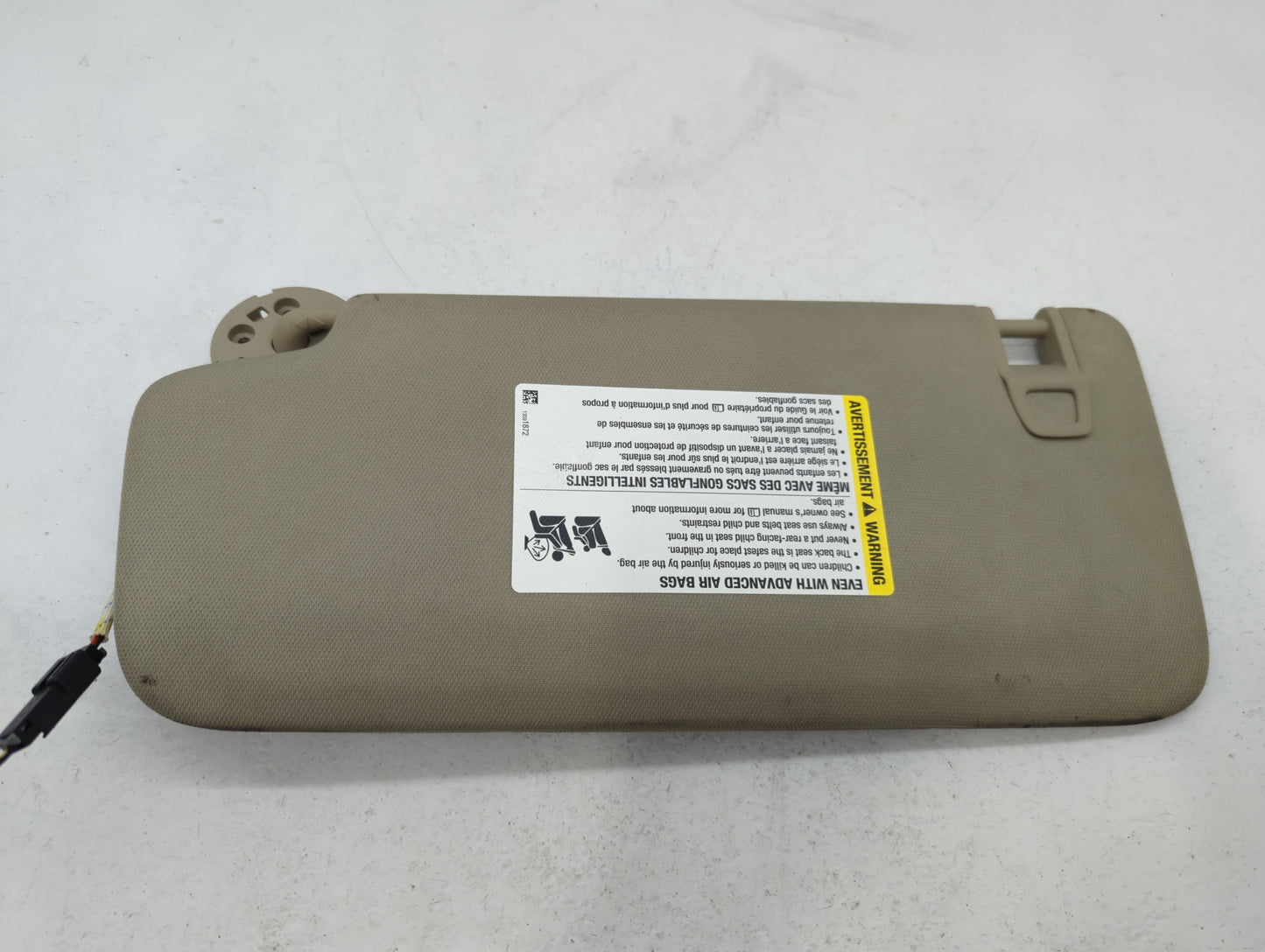 2018-2020 Buick Enclave Sun Visor Shade Replacement Passenger Right Mirror Fits Fits 2018 2019 2020 OEM Used Auto Parts - Oe