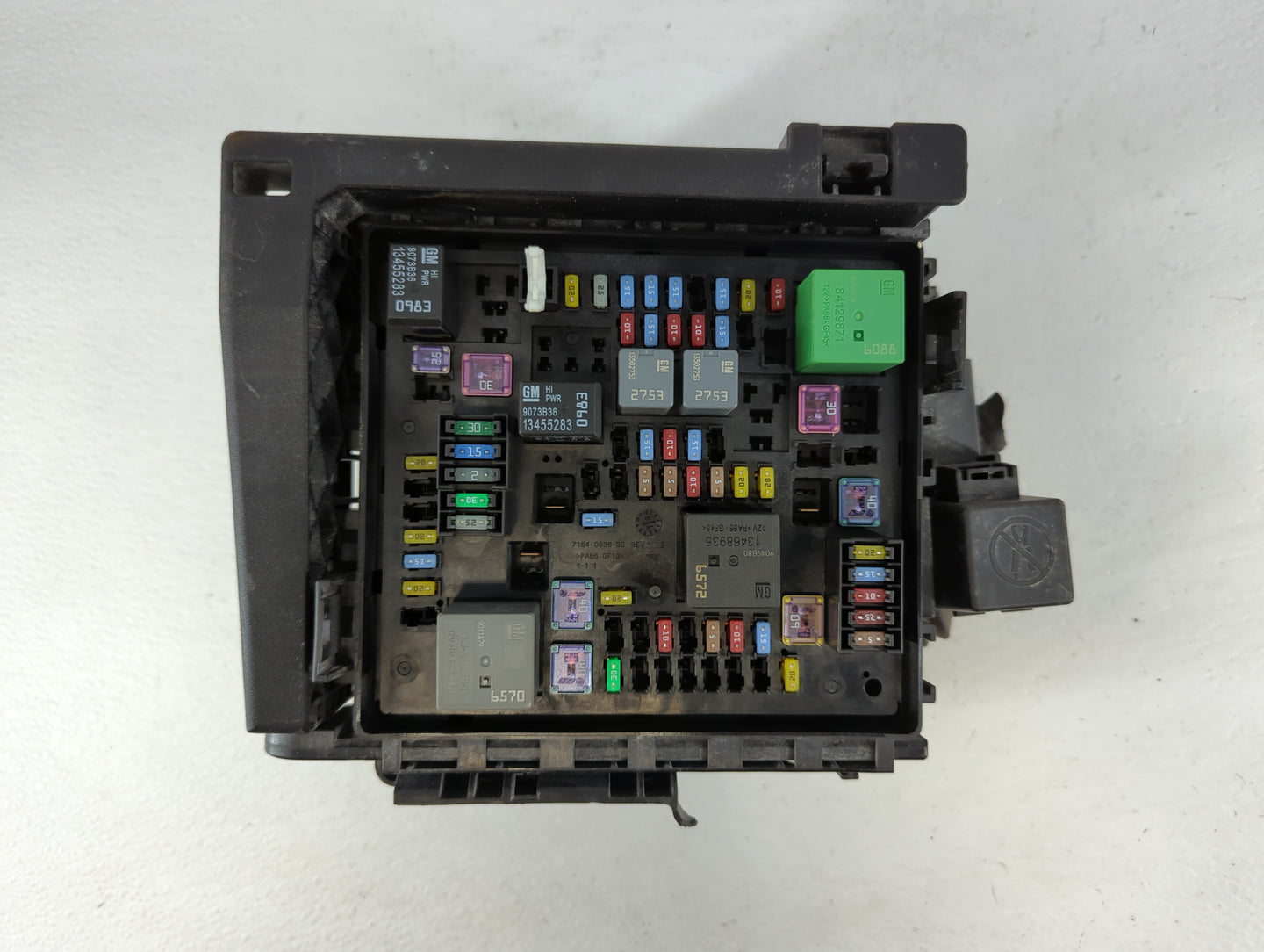 2019-2020 Buick Enclave Fusebox Fuse Box Panel Relay Module P/N:7171-4521-30 Fits Fits 2019 2020 2021 2022 OEM Used Auto Par