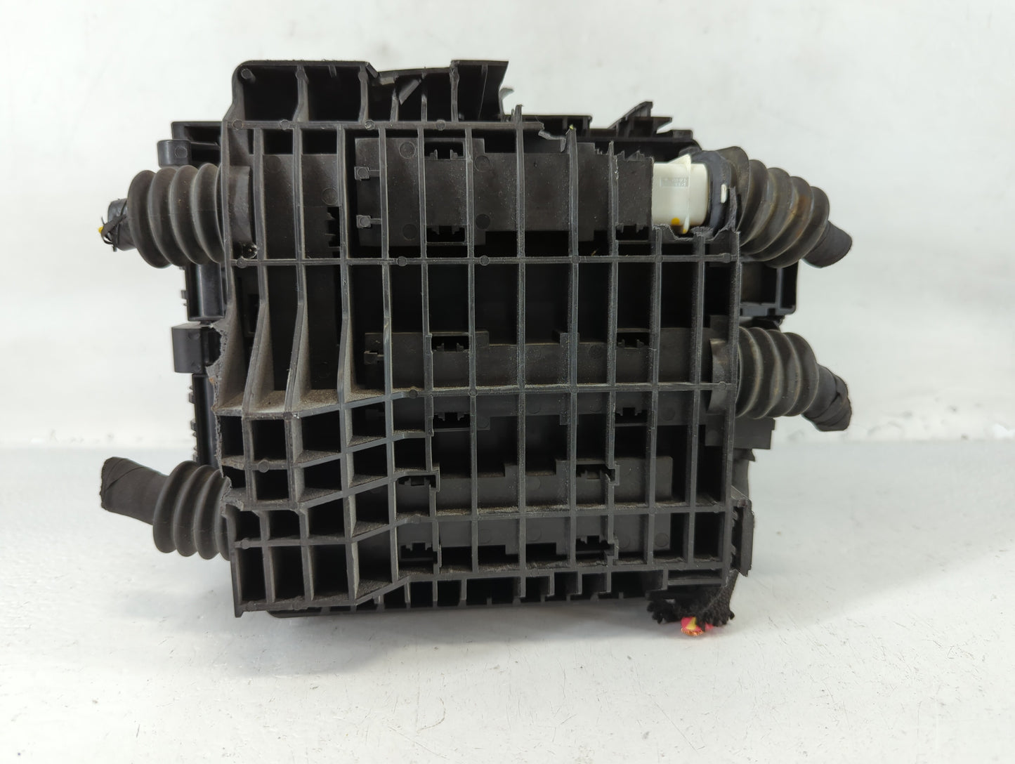 2019-2020 Buick Enclave Fusebox Fuse Box Panel Relay Module P/N:7171-4521-30 Fits Fits 2019 2020 2021 2022 OEM Used Auto Par