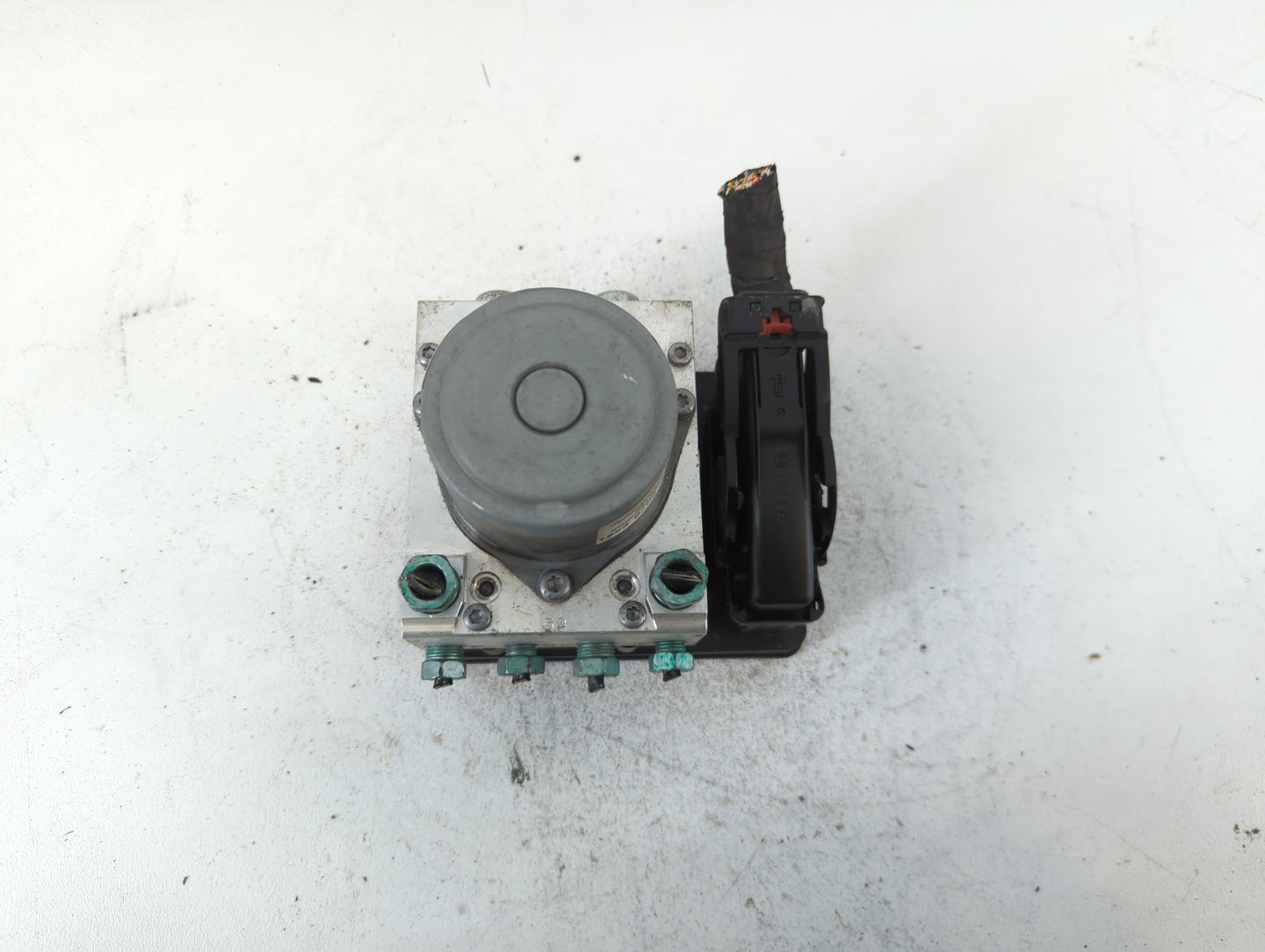 2019-2020 Buick Enclave ABS Pump Control Module Replacement P/N:84738978 Fits Fits 2019 2020 2021 2022 OEM Used Auto Parts -