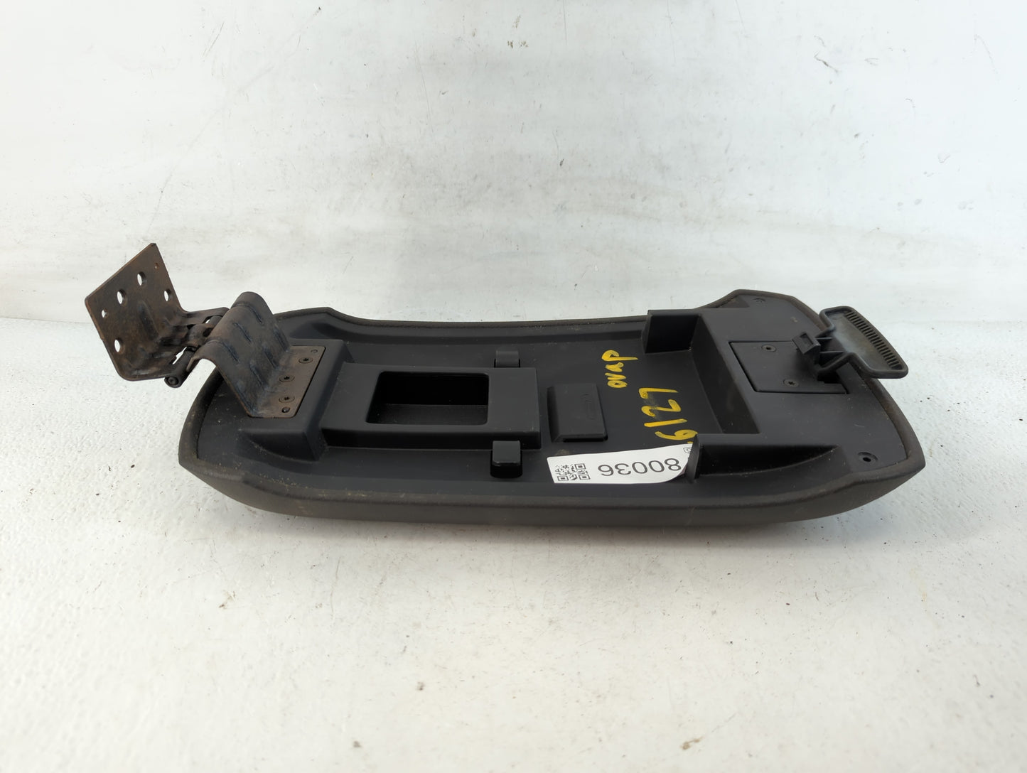 2020 Buick Enclave Center Console Armrest Cover Lid Fits OEM Used Auto Parts - Oemusedautoparts1.com