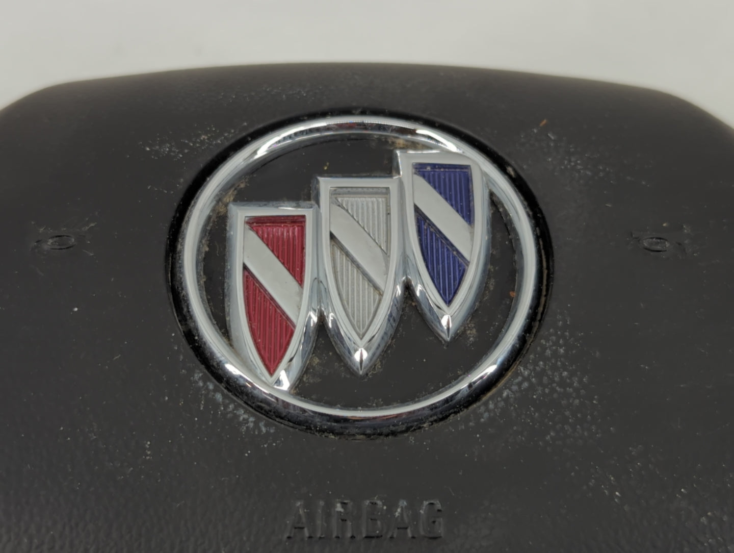 2018-2020 Buick Enclave Air Bag Driver Left Steering Wheel Mounted P/N:R5SF0780272 Fits Fits 2017 2018 2019 2020 OEM Used Au
