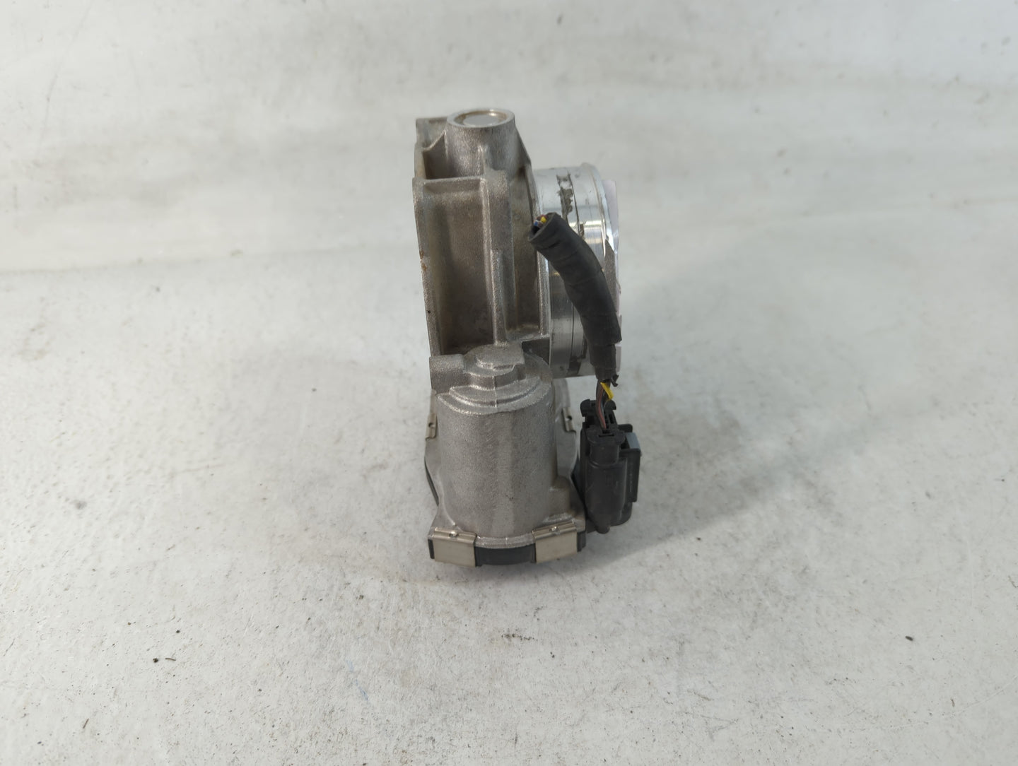 2012-2020 Buick Enclave Throttle Body P/N:12670981AA Fits Fits 2012 2013 2014 2015 2016 2017 2018 2019 2020 2021 2022 OEM Us