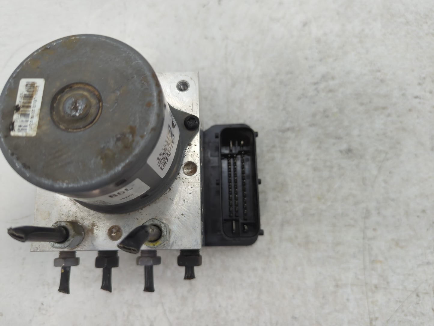 2017-2021 Buick Encore ABS Pump Control Module Replacement P/N:42643519 Fits Fits 2017 2018 2019 2020 2021 OEM Used Auto Par