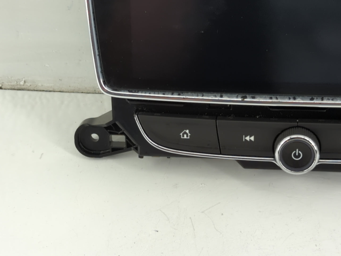 2017-2021 Buick Encore Radio AM FM Cd Player Receiver Replacement P/N:42688395 Fits Fits 2017 2018 2019 2020 2021 OEM Used A
