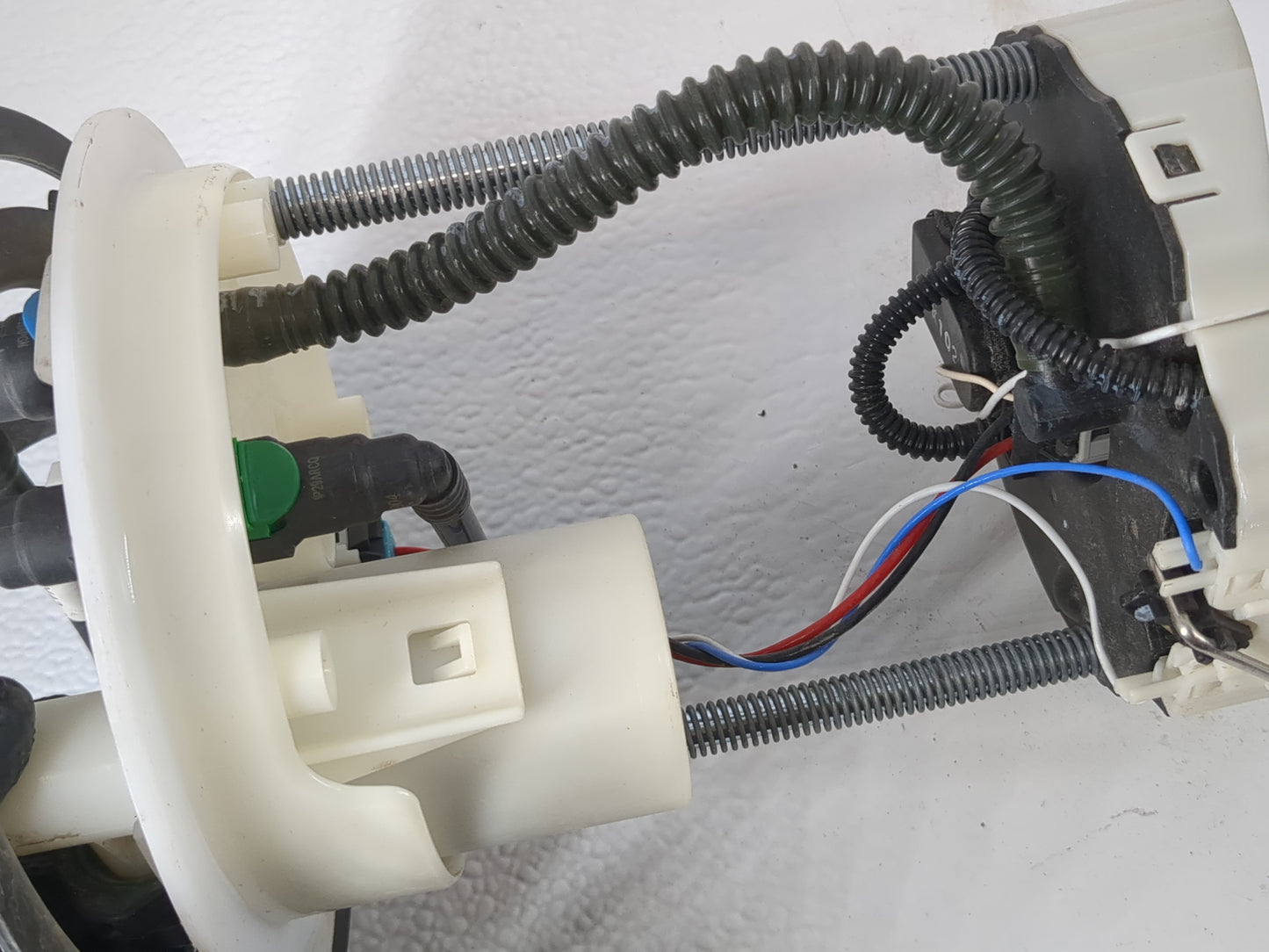 2013-2021 Buick Encore Electrical Gas Fuel Pump Assembly - Oemusedautoparts1.com