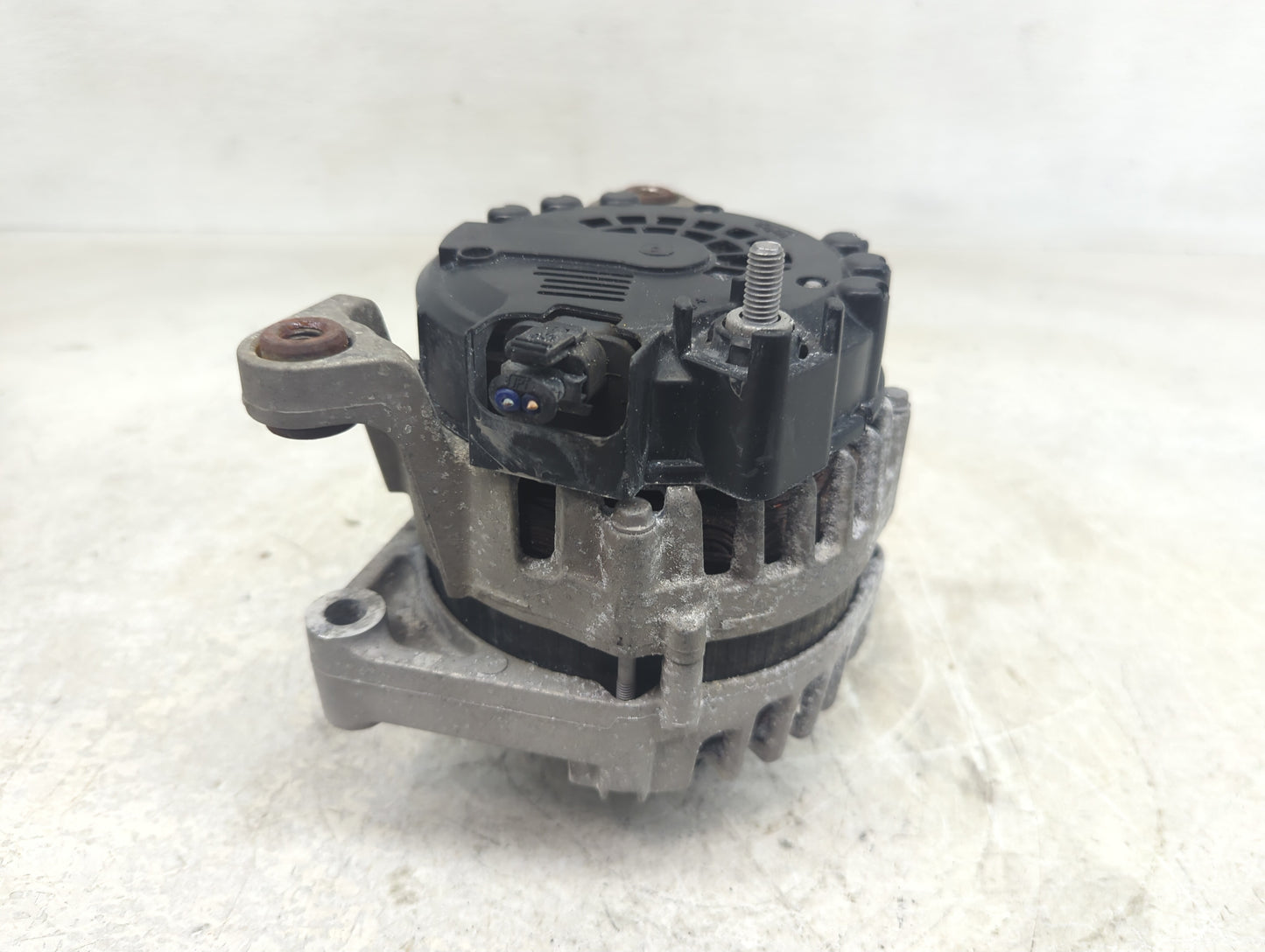 2013-2021 Buick Encore Alternator Replacement Generator Charging Assembly Engine OEM P/N:13597226 Fits OEM Used Auto Parts -