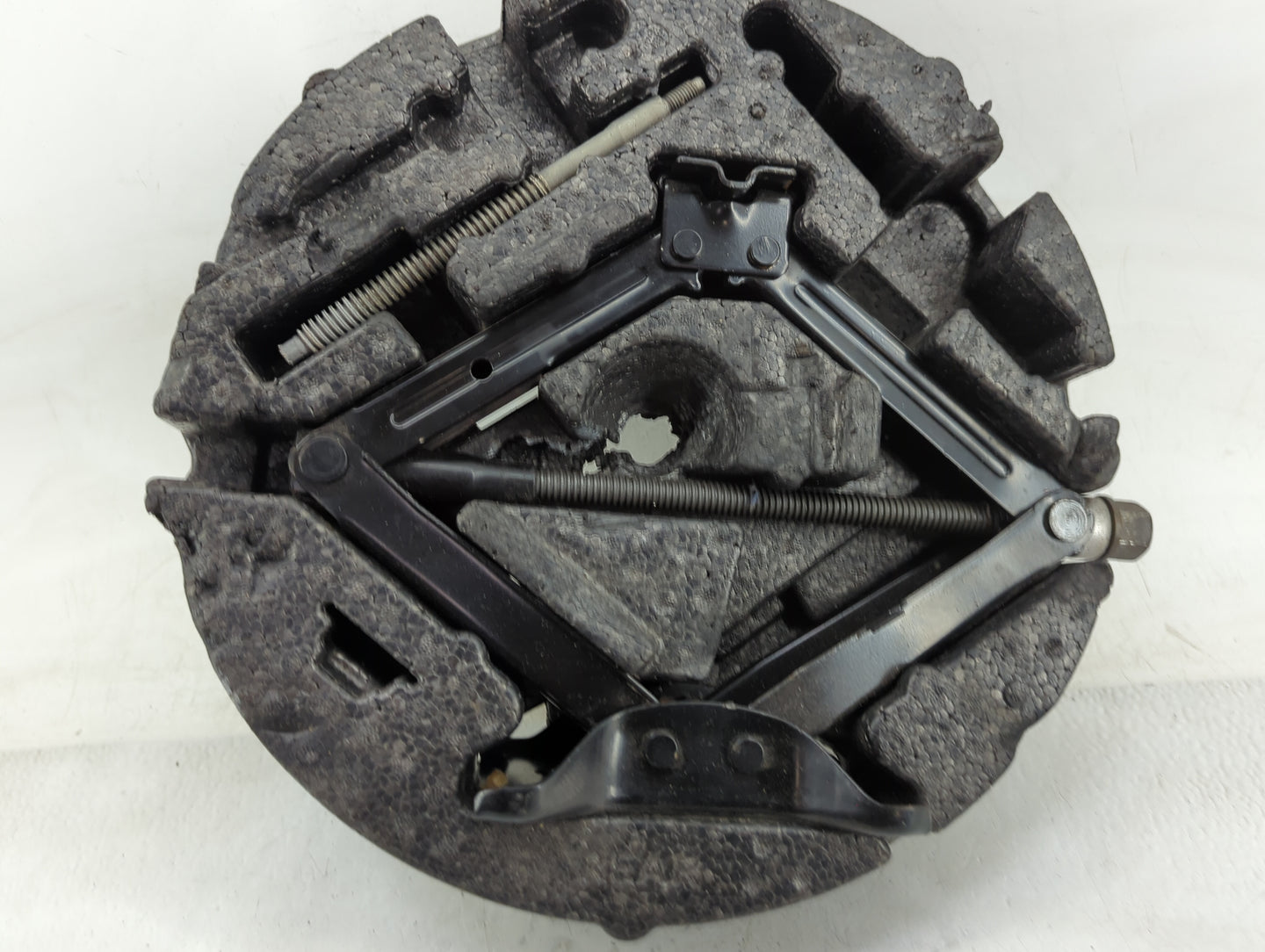 2020 Buick Encore Spare Scissor Car Jack - Oemusedautoparts1.com