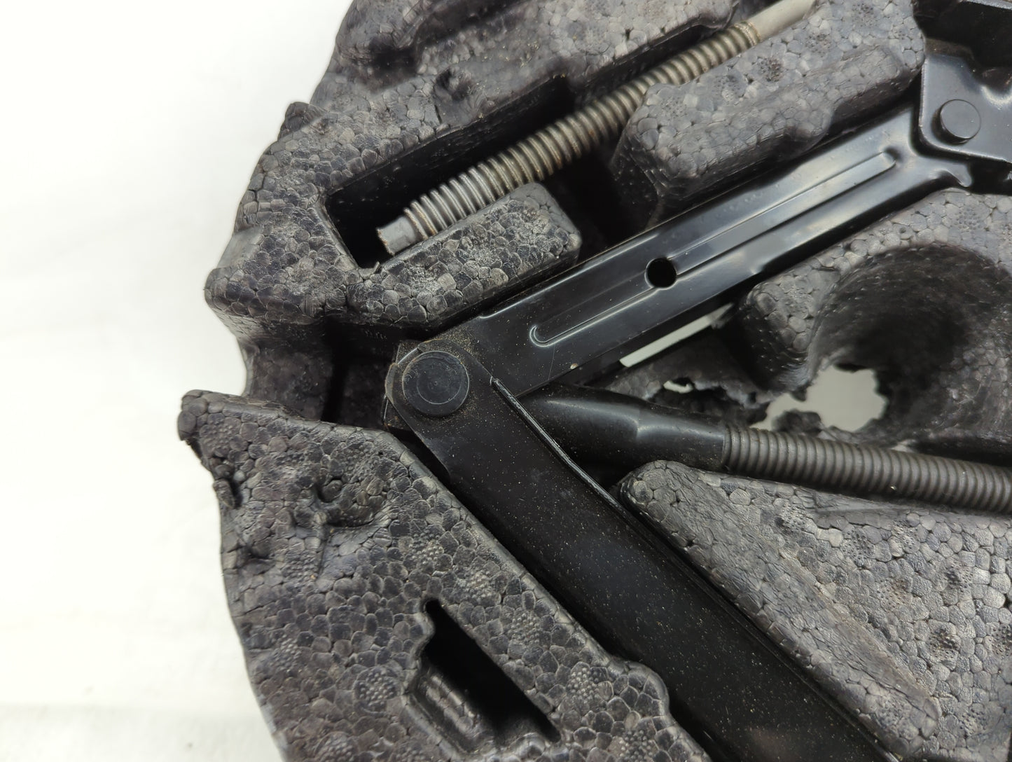 2020 Buick Encore Spare Scissor Car Jack - Oemusedautoparts1.com