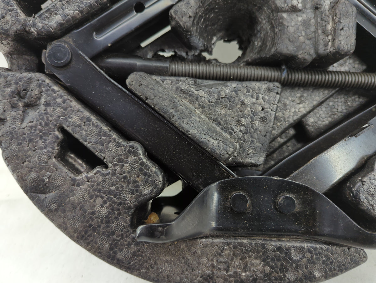 2020 Buick Encore Spare Scissor Car Jack - Oemusedautoparts1.com