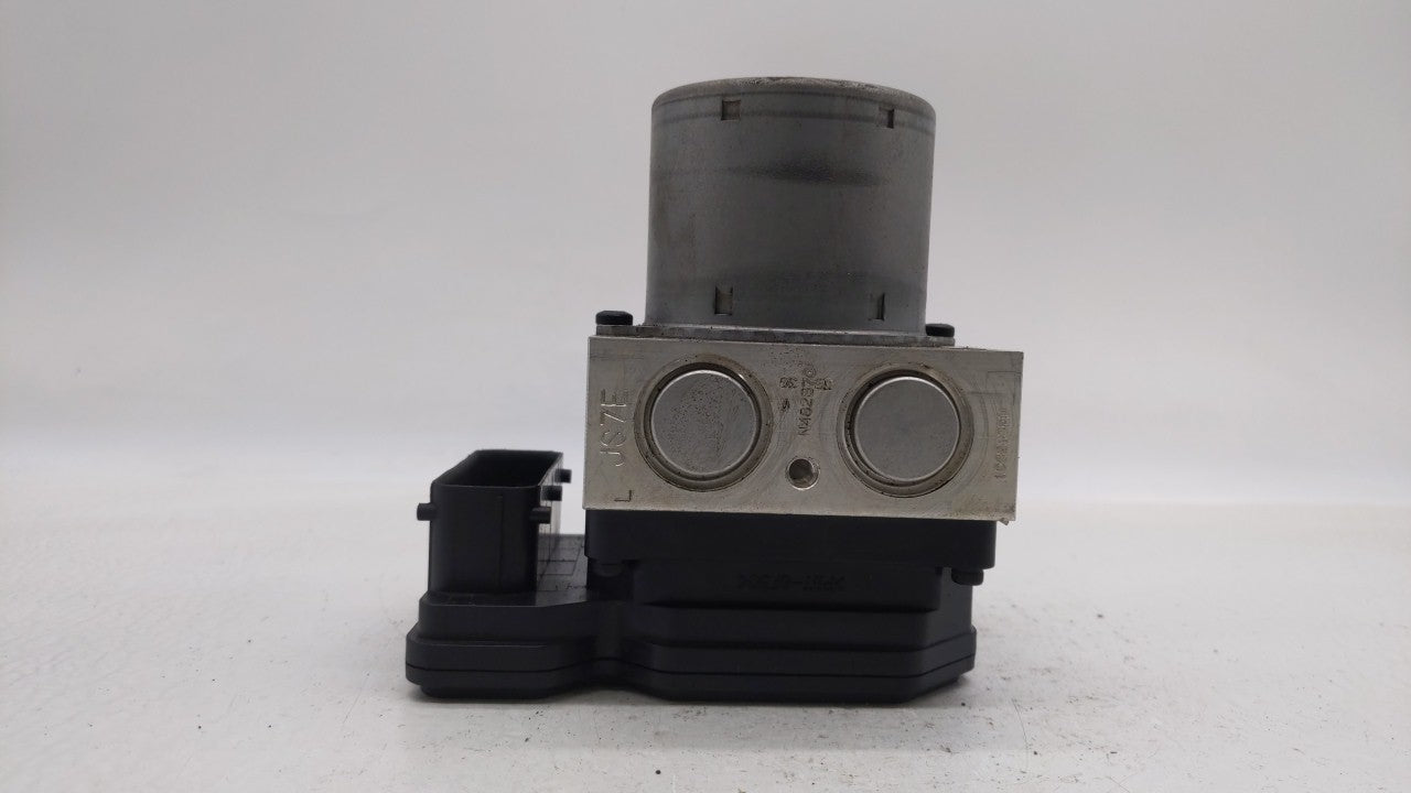 2017-2019 Buick Encore ABS Pump Control Module Replacement P/N:42643519 42520669, 42563014 Fits Fits 2017 2018 2019 OEM Used