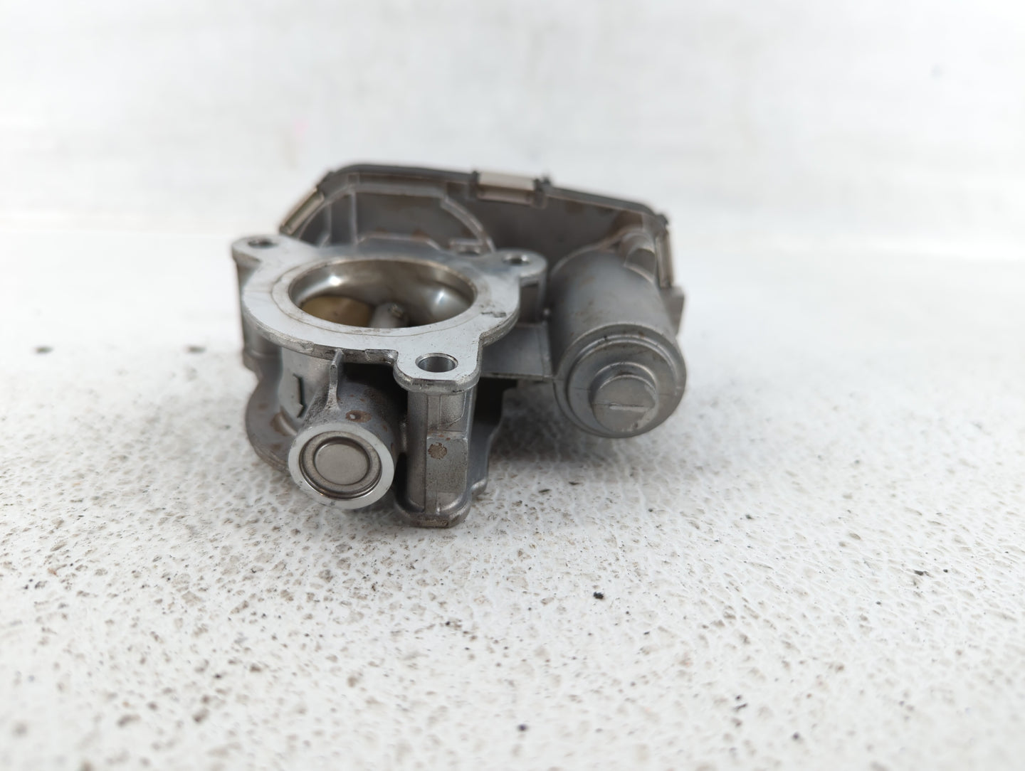 2020-2021 Buick Encore Throttle Body P/N:55510598 Fits Fits 2020 2021 OEM Used Auto Parts - Oemusedautoparts1.com