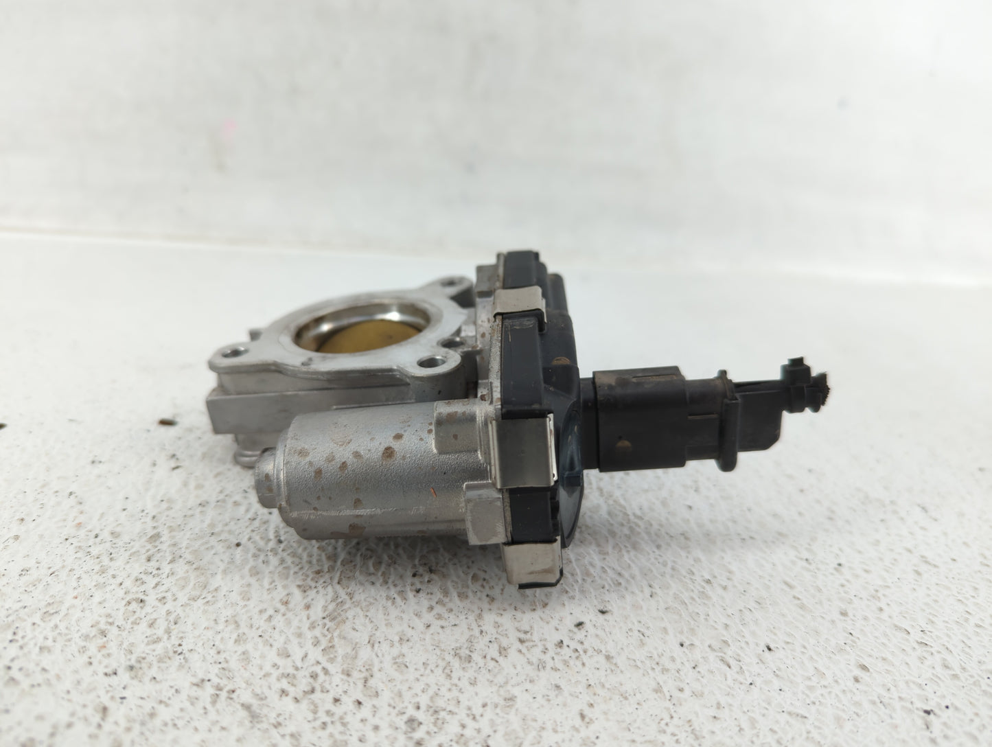 2020-2021 Buick Encore Throttle Body P/N:55510598 Fits Fits 2020 2021 OEM Used Auto Parts - Oemusedautoparts1.com