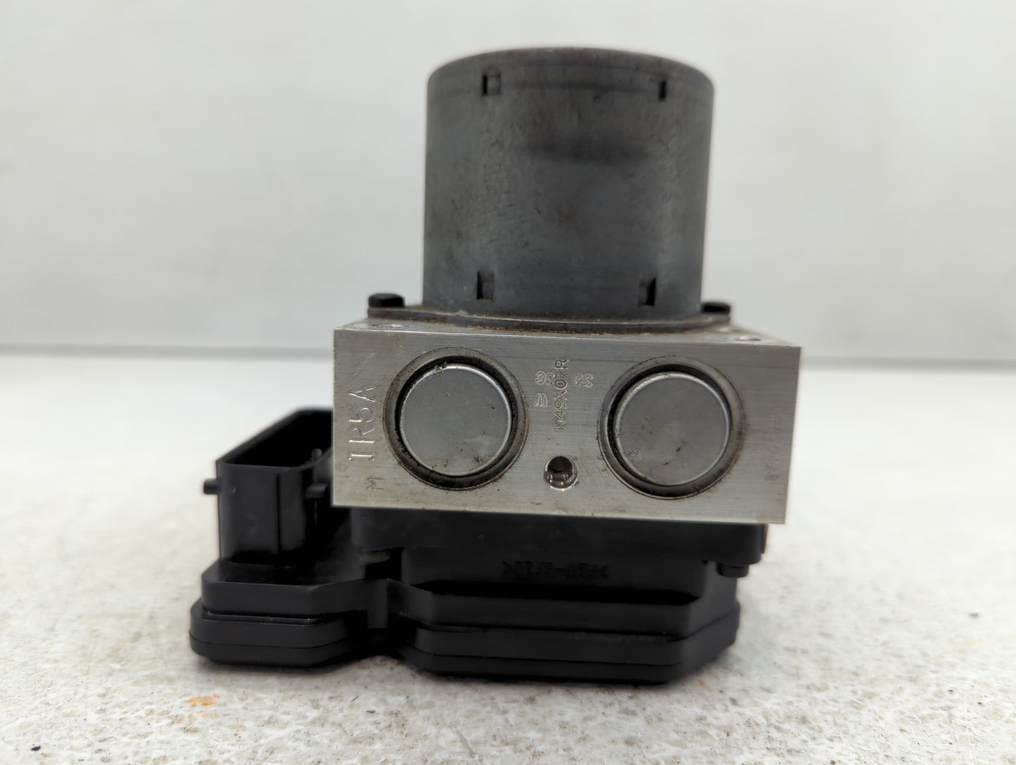 2017-2021 Buick Encore ABS Pump Control Module Replacement P/N:42643519 Fits Fits 2017 2018 2019 2020 2021 OEM Used Auto Par