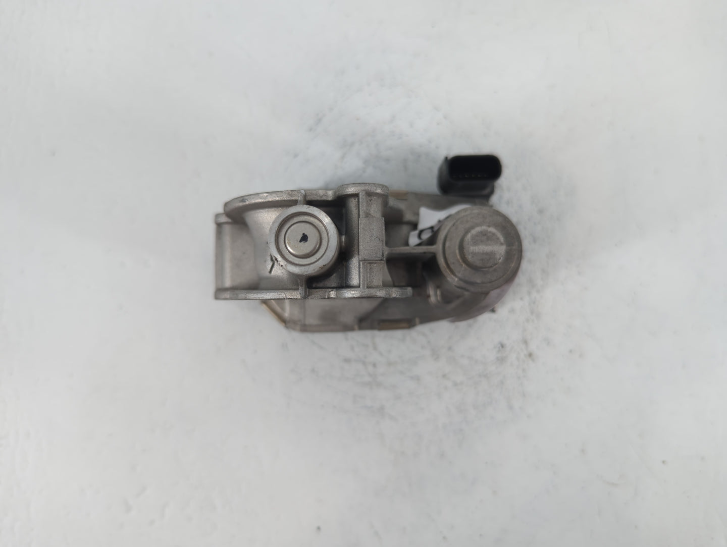 2013-2021 Buick Encore Throttle Body P/N:12695836 Fits Fits 2011 2012 2013 2014 2015 2016 2017 2018 2019 2020 2021 OEM Used 
