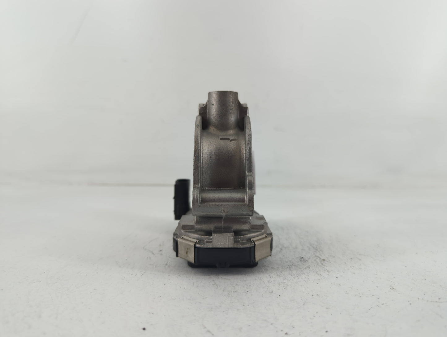 2013-2021 Buick Encore Throttle Body P/N:12695836 Fits Fits 2011 2012 2013 2014 2015 2016 2017 2018 2019 2020 2021 OEM Used 