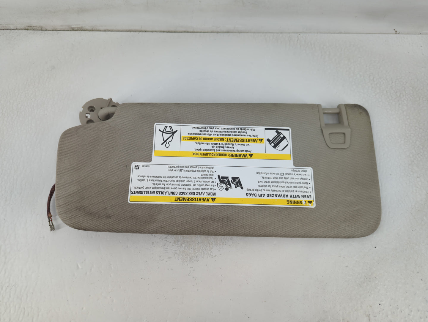 2020-2021 Buick Encore Sun Visor Shade Replacement Passenger Right Mirror Fits Fits 2020 2021 OEM Used Auto Parts - Oemuseda