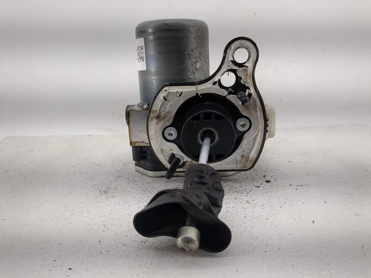 2020 Buick Encore Gx Anti-Lock Brake ABS Pump Module Actuator OEM P/N:0265022119 60004265 Fits OEM Used Auto Parts - Oemused