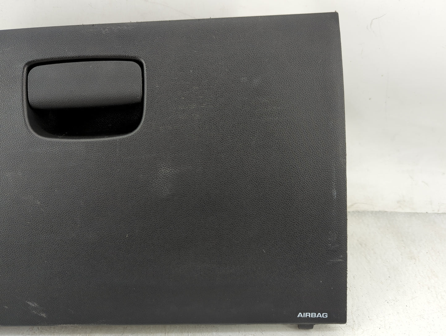 2020 Buick Encore Gx Passenger Glove Box Door Storage Compartment - Oemusedautoparts1.com