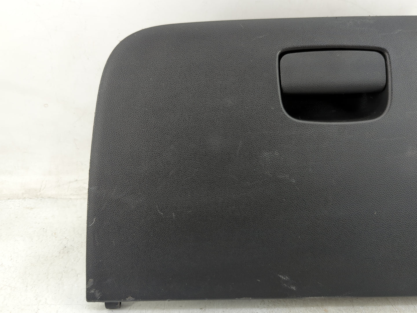 2020 Buick Encore Gx Passenger Glove Box Door Storage Compartment - Oemusedautoparts1.com