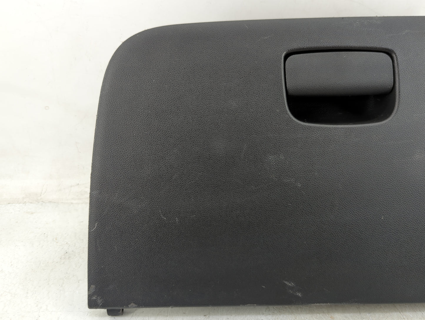 2020 Buick Encore Gx Passenger Glove Box Door Storage Compartment - Oemusedautoparts1.com
