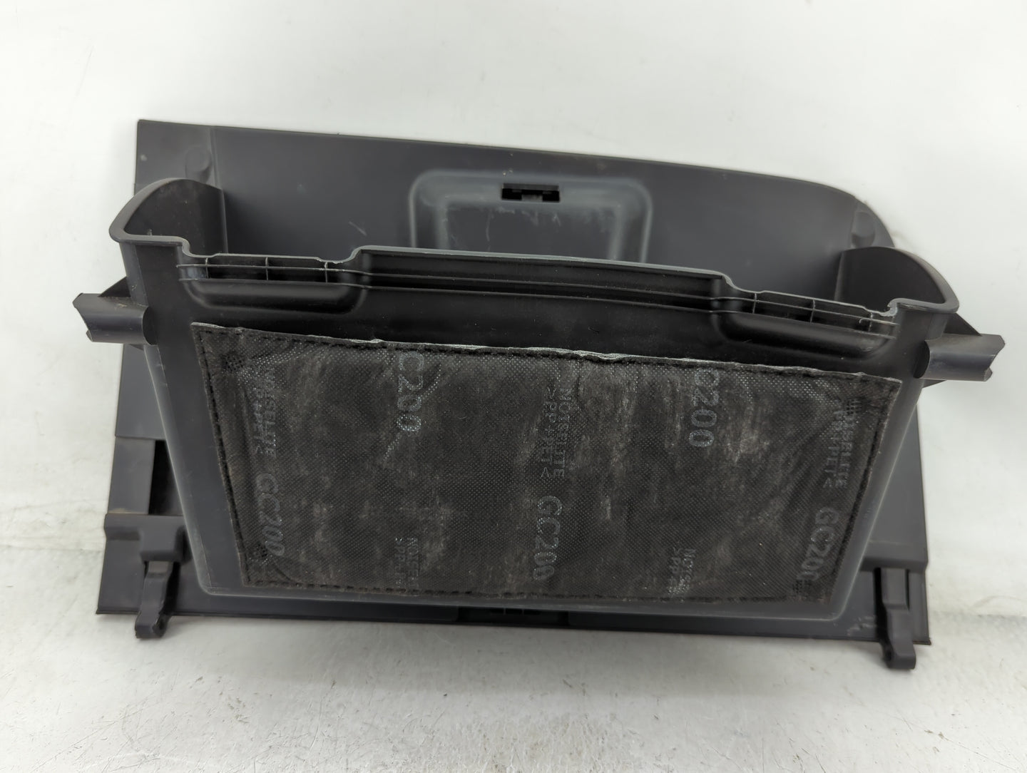 2020 Buick Encore Gx Passenger Glove Box Door Storage Compartment - Oemusedautoparts1.com