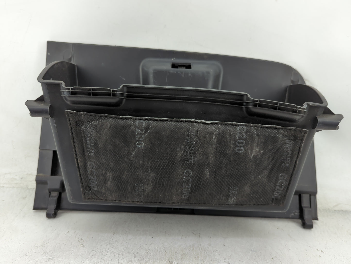 2020 Buick Encore Gx Passenger Glove Box Door Storage Compartment - Oemusedautoparts1.com