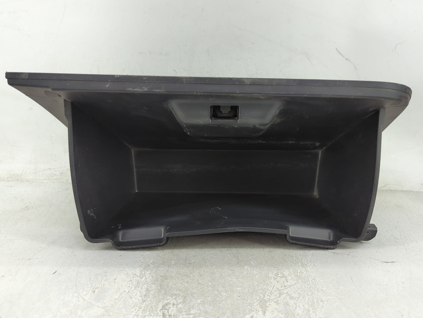 2020 Buick Encore Gx Passenger Glove Box Door Storage Compartment - Oemusedautoparts1.com