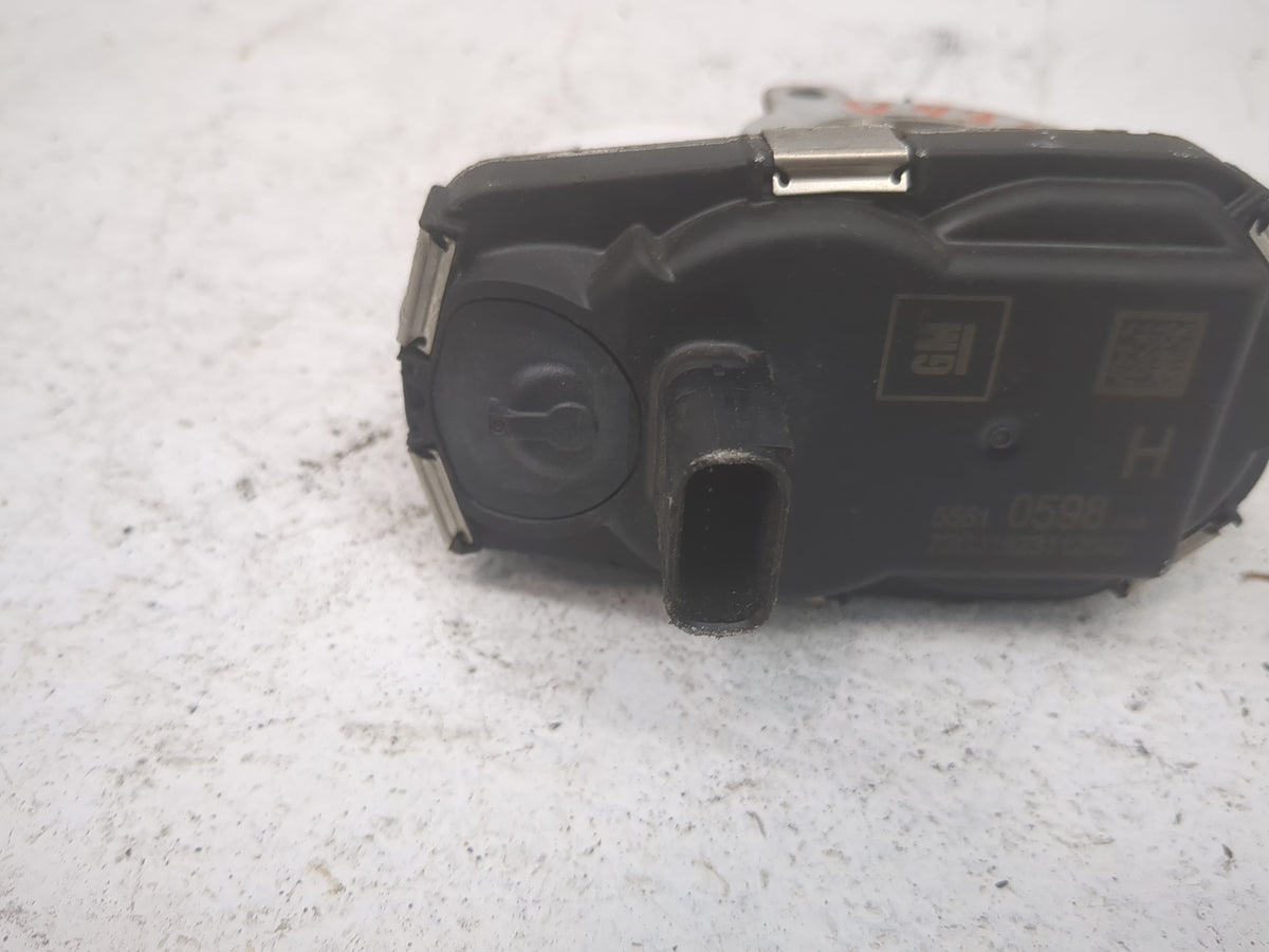 2020-2021 Buick Encore Gx Throttle Body P/N:55510598 Fits Fits 2020 2021 OEM Used Auto Parts - Oemusedautoparts1.com