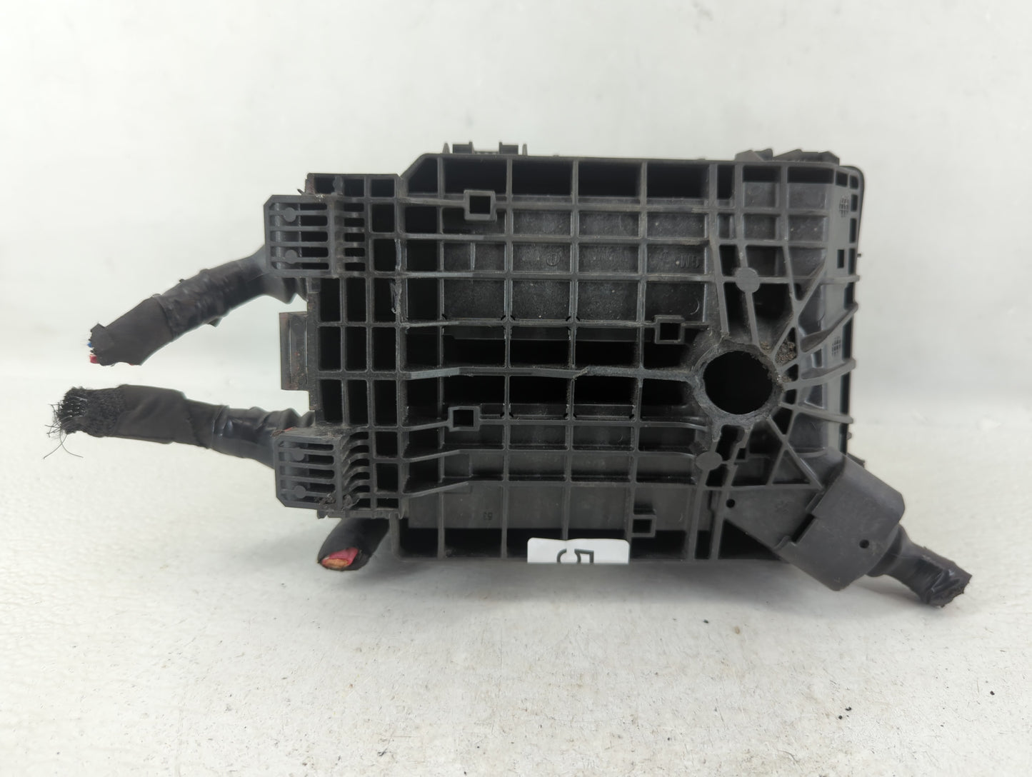 2020-2021 Buick Encore Gx Fusebox Fuse Box Panel Relay Module P/N:42745056 Fits Fits 2020 2021 2022 OEM Used Auto Parts - Oe