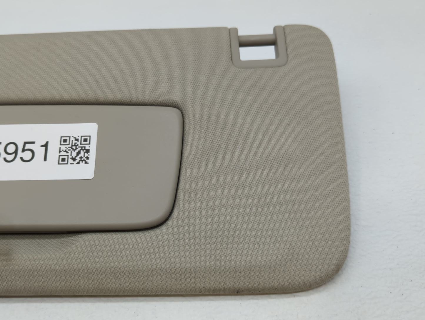 2020-2021 Buick Encore Gx Sun Visor Shade Replacement Driver Left Mirror Fits Fits 2020 2021 OEM Used Auto Parts - Oemusedau