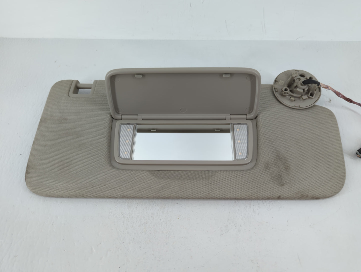 2020-2021 Buick Encore Gx Sun Visor Shade Replacement Passenger Right Mirror Fits Fits 2020 2021 OEM Used Auto Parts - Oemus
