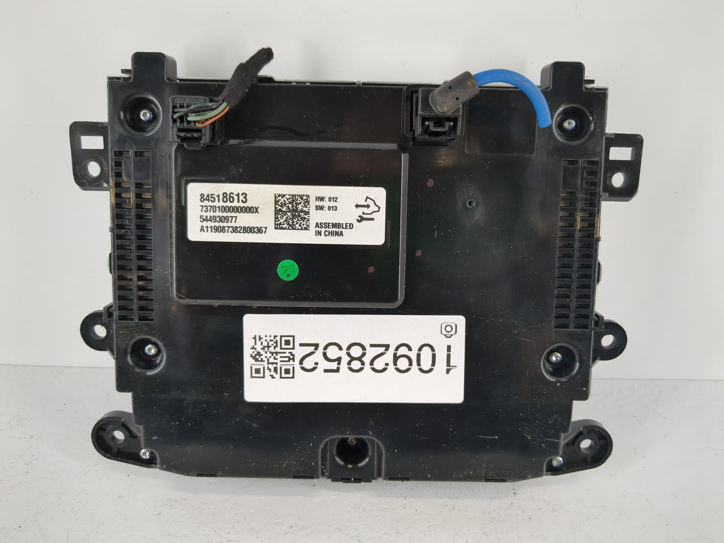 2019-2020 Buick Envision Radio AM FM Cd Player Receiver Replacement P/N:84518613 Fits Fits 2019 2020 OEM Used Auto Parts - O